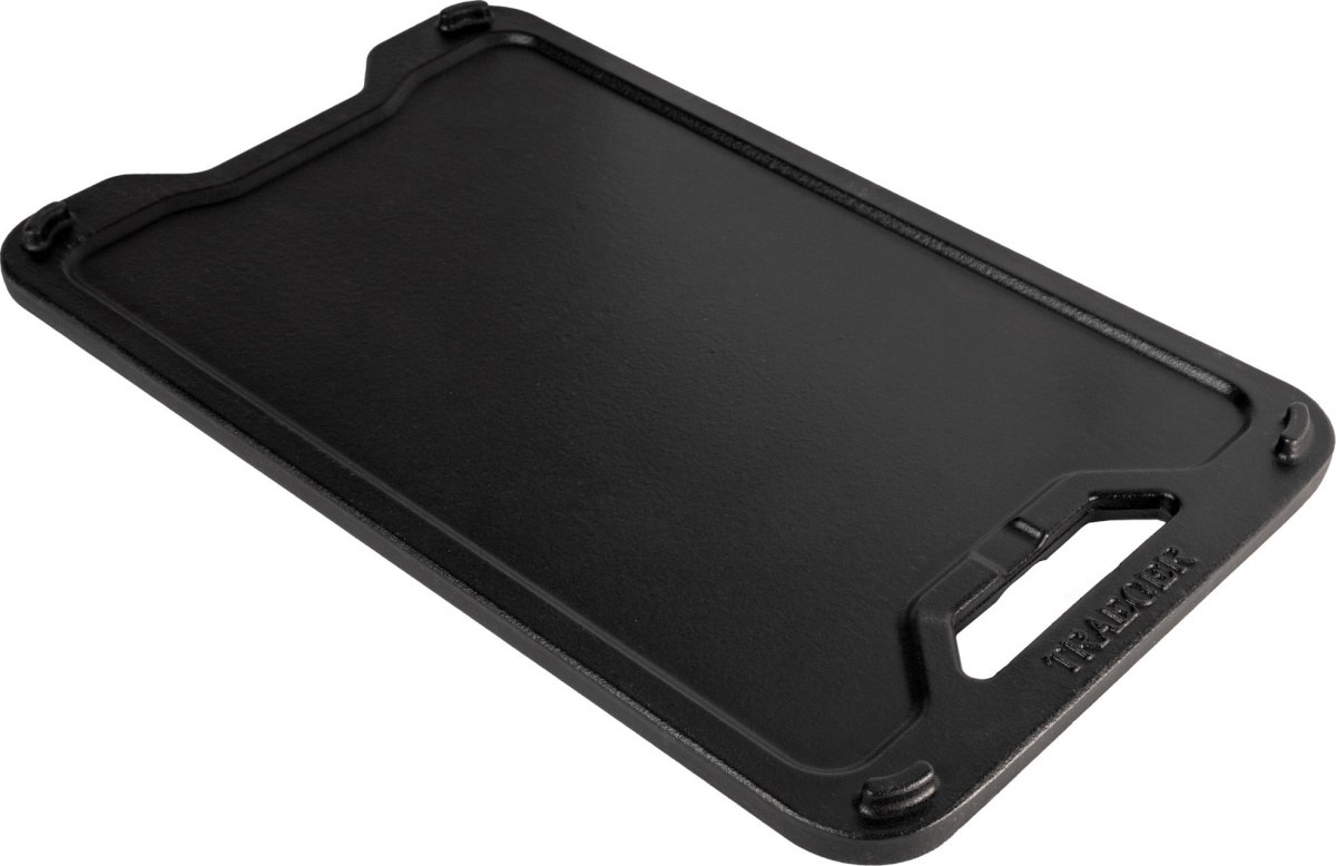 Traeger pööratav malmist pann ModiFIRE Reversible Cast Iron Griddle, must