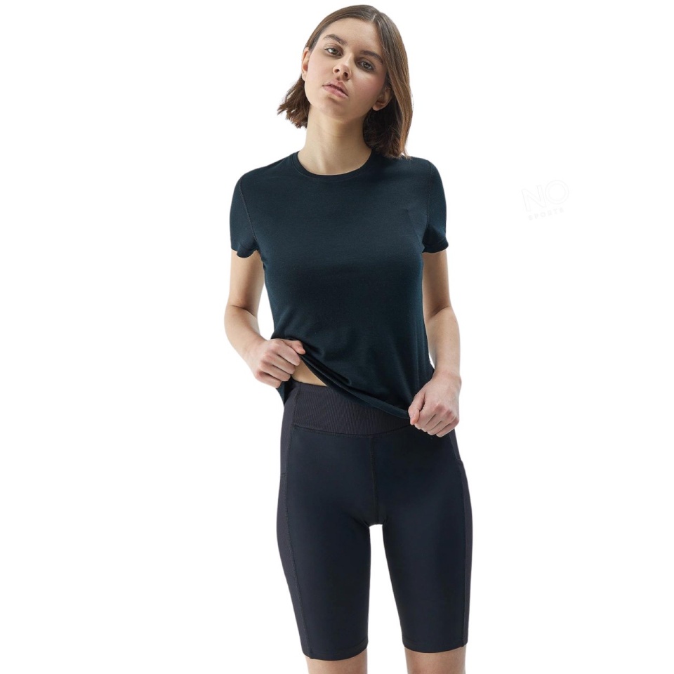 Lühikesed püksid Damskie 4F F547 must 4FWSS24TFSHF547 21S XS