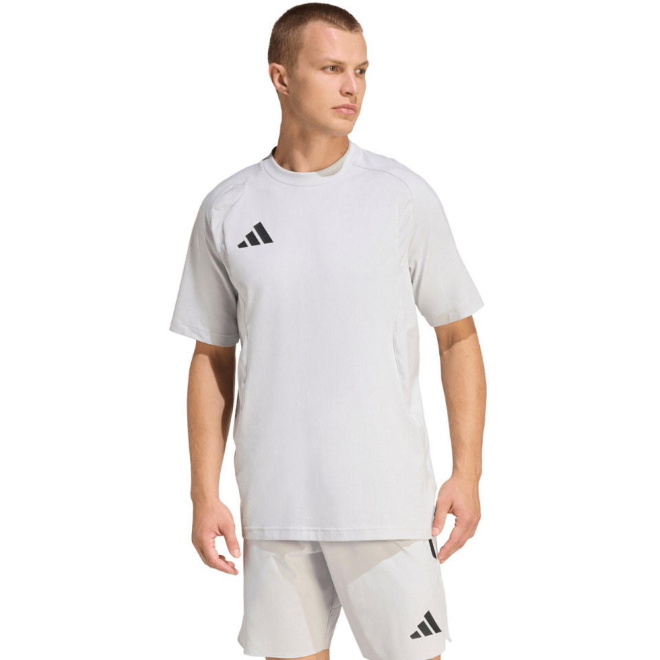 Adidas Teamwear T-särk meestele Tiro 26 Travel Tee helehall KD1120 suurus M
