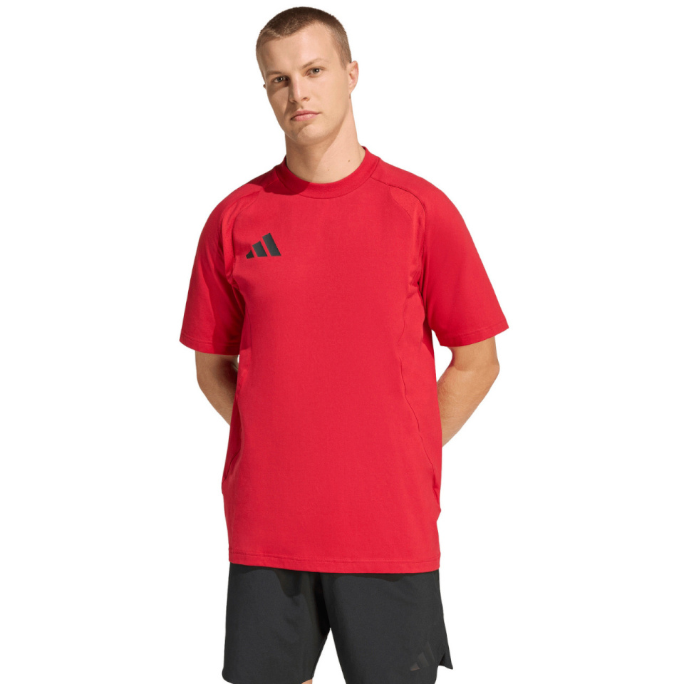 Adidas Teamwear T-särk meestele Tiro 26 Travel Tee punane KD1121 suurus L