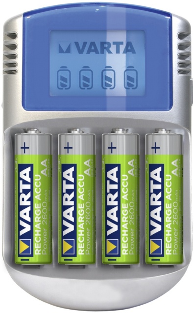 Varta laadija LCD Charger 12V USB + 4 Accu 2500 mAh Mignon AA