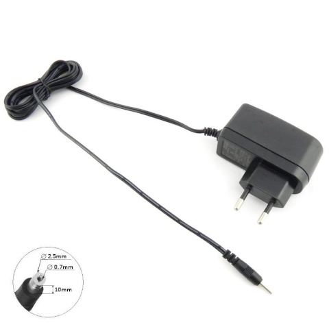 Qoltec laadija tahvelarvutile 5V 2.1A 2.5x0.7 mm 7908