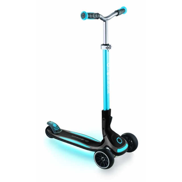 Globber tõukeratas LED-tuledega 613-101 Ultimum Lights, helesinine 