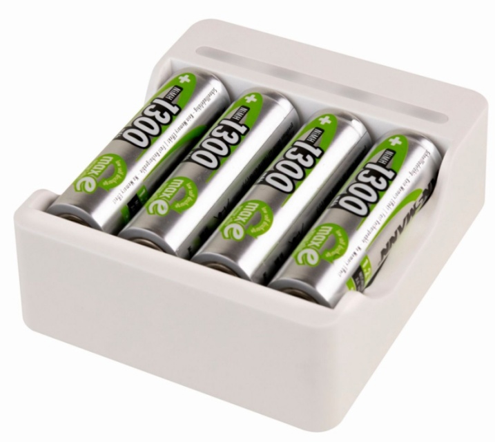 Ansmann akulaadija Charger Basic IV + 4xAA 1300mAh akut