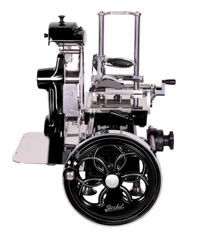 Berkel viilutaja Volano B2 Fiorato Manual Flywheel Meat Slicer, must