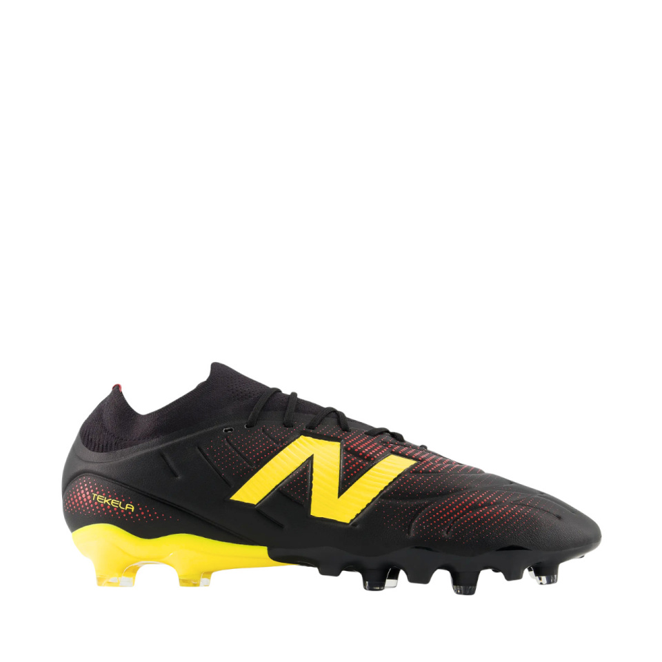 New Balance jalgpallijalatsid Tekela Team FG V5 must NBUT3FL43H suurus 43
