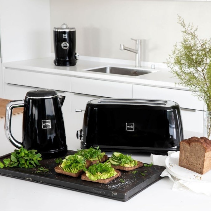 Novis veekeetja KTC1 kettle, must