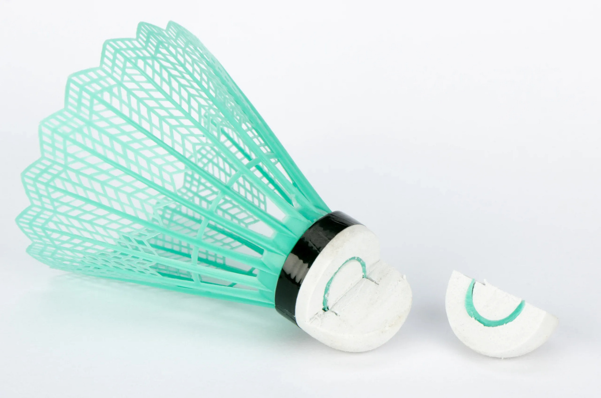 Avento sulgpallid Badminton Shuttles 5 erinevat värvi