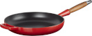 Le Creuset pann Signature Cast Iron Pan with Wooden Handle, 28cm, punane