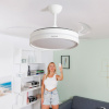 InnovaGoods LED-valguse ja 4 sissetõmmatavate labadega lae ventilaator Keteez valge 72 W Ø49-104 cm