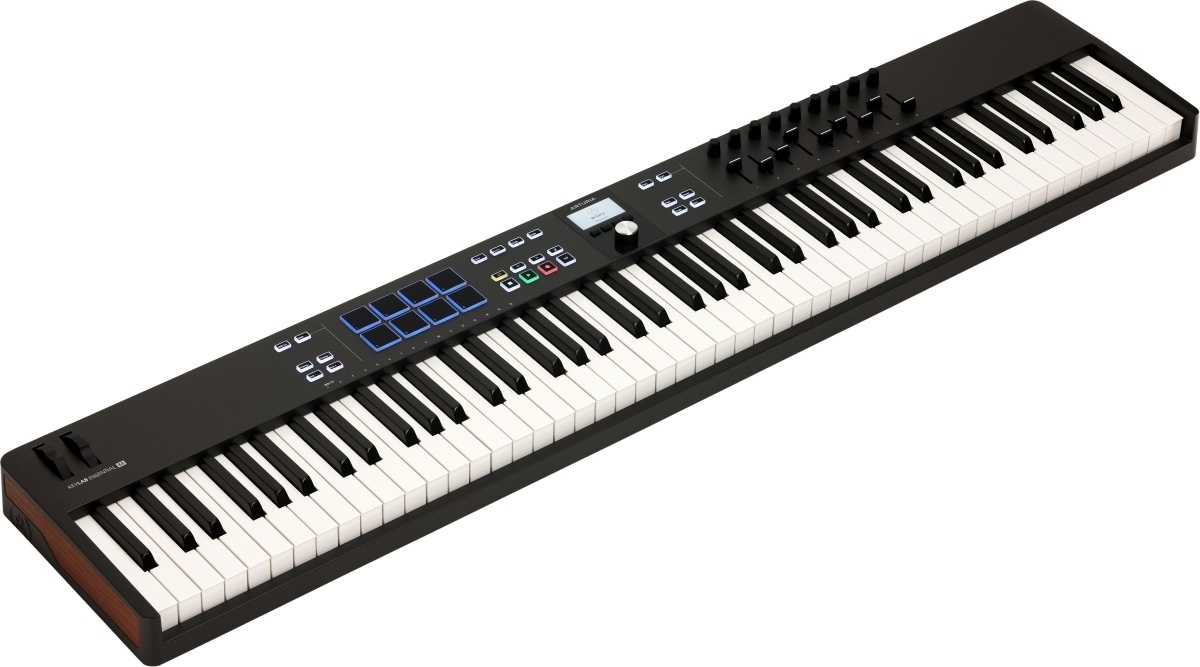 Arturia süntesaator Keylab Essential 88 Mk3 MIDI kontroller, must
