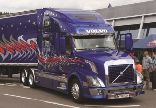 Italeri liimitav mudel Volvo VN 780