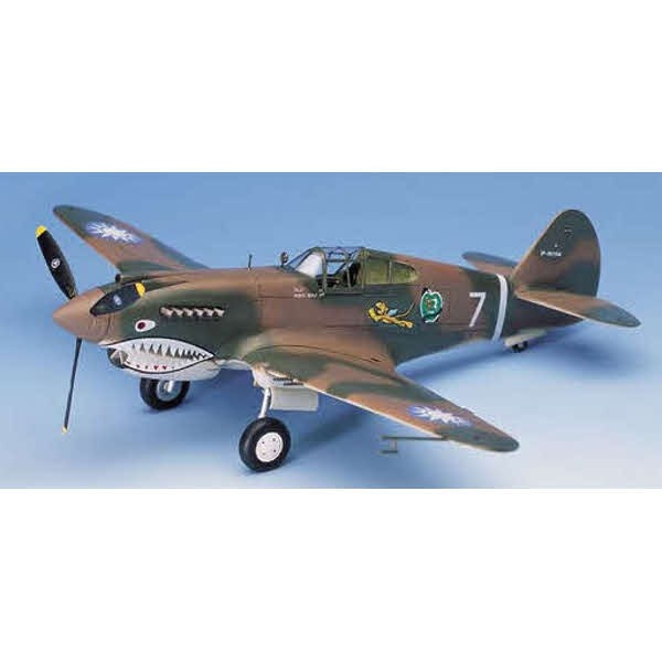 Academy liimitav mudel P-40C Tomahawk