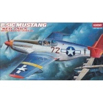 Academy liimitav mudel Plastic Model P-51C Mustang Red Tails