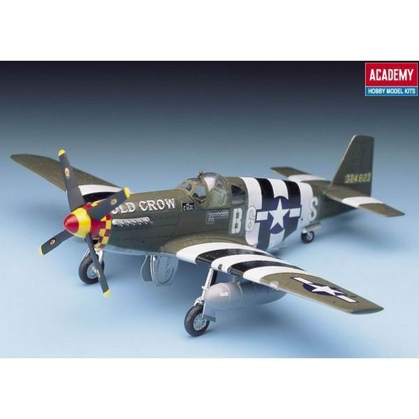 Academy liimitav mudel P-51B Mustang