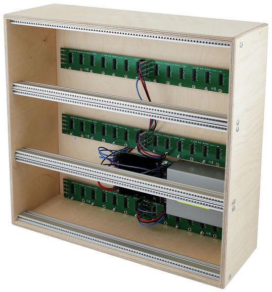 Doepfer A-100 LC9 PSU3 korpus Eurorack moodulitele