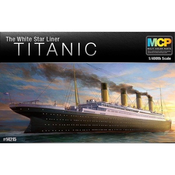 Academy liimitav mudel RMS Titanic Star Liner, valge
