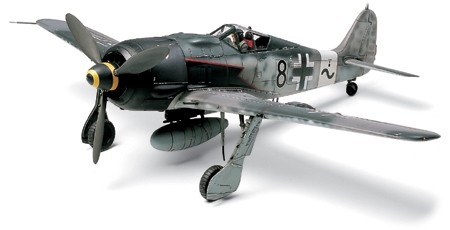 Tamiya mudellennuk Focke-Wulf Fw190 A-8/A-8 R2