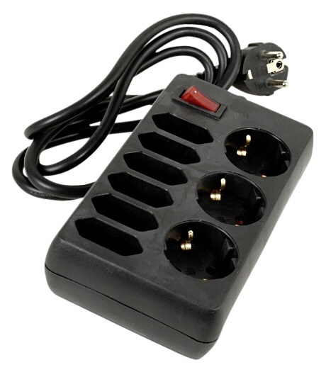 REV pikendusjuhe Socket line 9-fold 1.4m with switch must