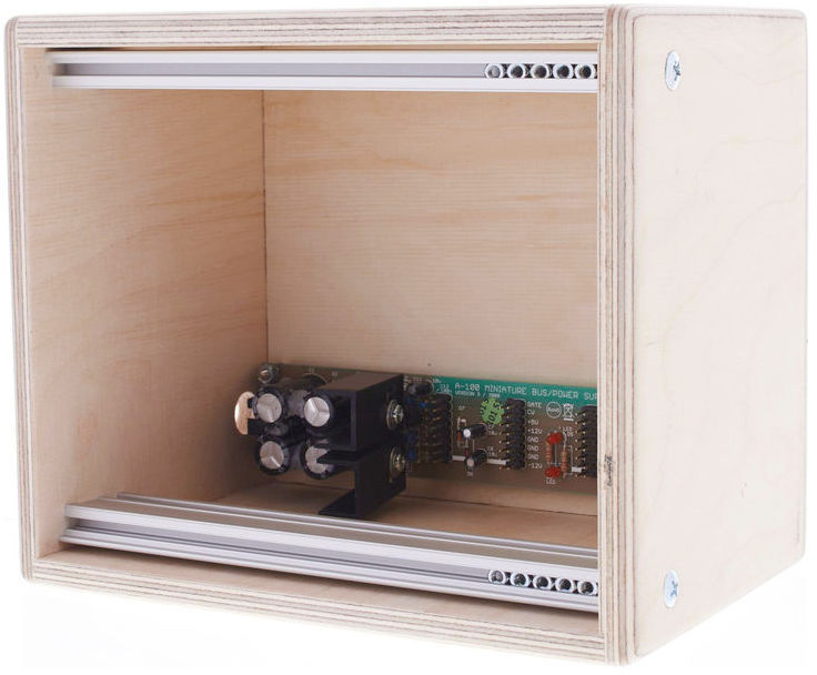 Doepfer A-100MC korpus